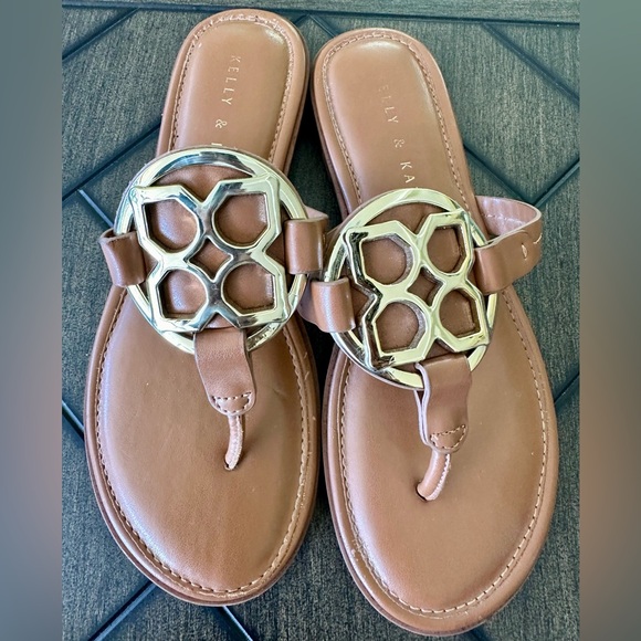Kelly & Katie Shoes - Kelly and Katie Thong Sandals with Gold- Size 6